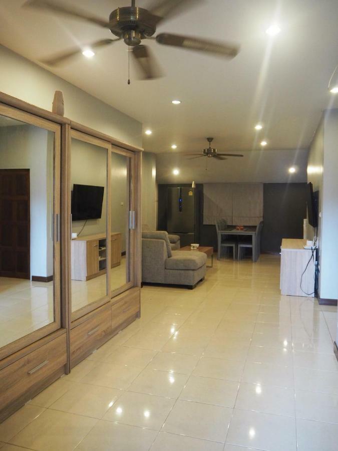 צ'אלונג Beautiful 3 Bedroom Garden Villa מראה חיצוני תמונה