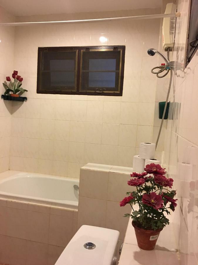 צ'אלונג Beautiful 3 Bedroom Garden Villa מראה חיצוני תמונה